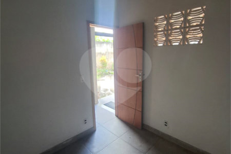 Casa Térrea à venda com 3 quartos, sendo 1 suíte, em Campo Grande, Rio de Janeiro, RJ