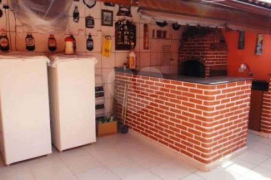 Sobrado à venda com 3 quartos, sendo 1 suíte, em Vila das Palmeiras, Guarulhos, SP