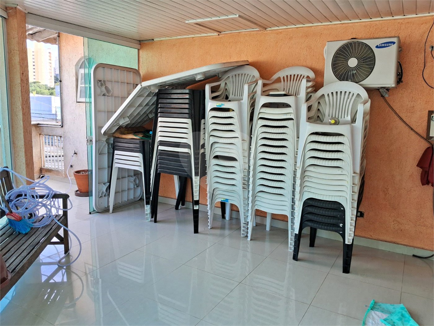 Casa à venda com 4 quartos, sendo 2 suítes, em Vila Indiana, São Paulo, SP