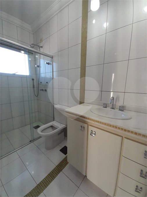 Casa à venda com 4 quartos, sendo 3 suítes, no condomínio Residencial Terras de Vinhedo, Vinhedo - SP