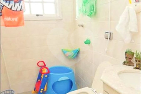 Casa à venda com 3 quartos, sendo 1 suíte,  em Jardim Monte Kemel, São Paulo, SP