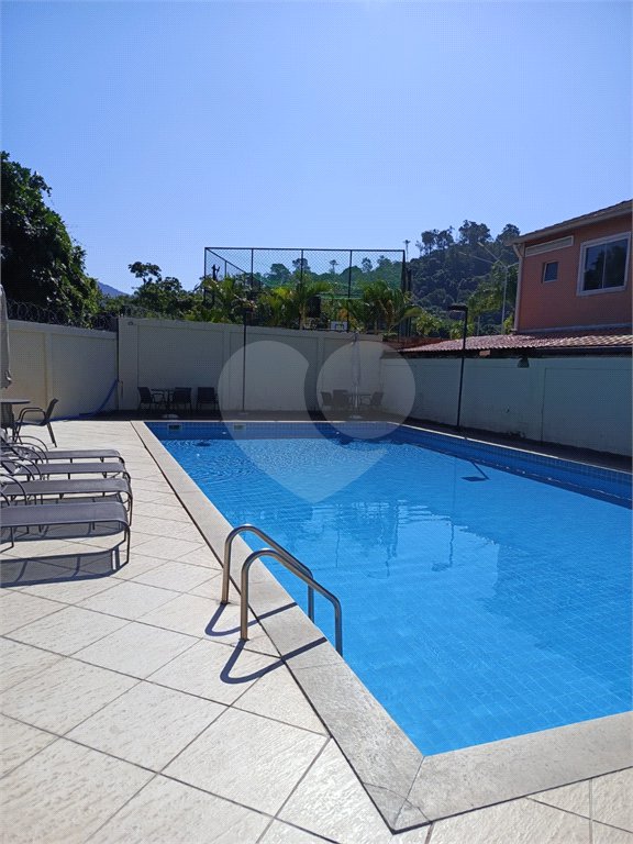 Casa à venda com 3 quartos, sendo 1 suíte, no condomínio Grand Family, Rio de Janeiro - RJ