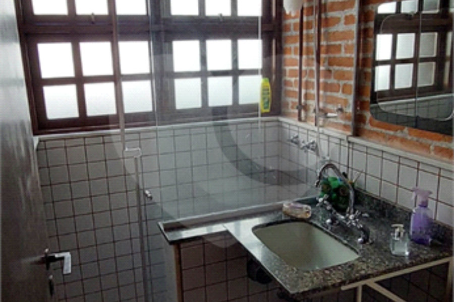 Casa à venda com 3 quartos, sendo 2 suítes, no condomínio Alpes de Caieiras, Caieiras - SP