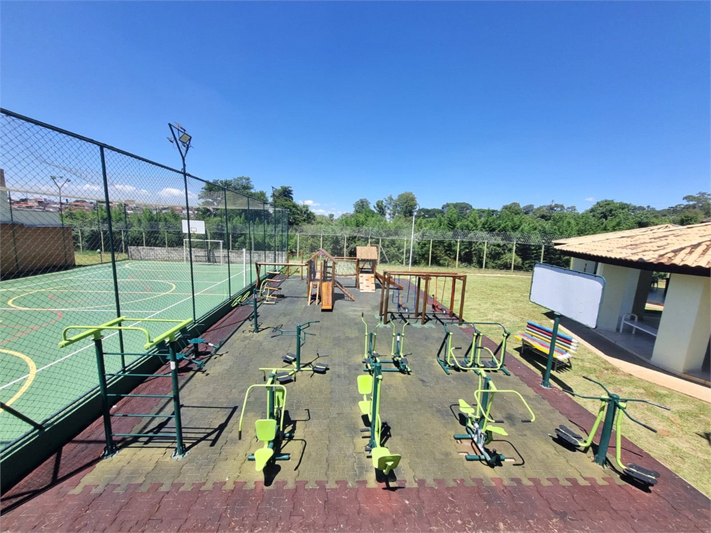 Terreno à venda no condomínio Horto Florestal Villagio, Sorocaba - SP