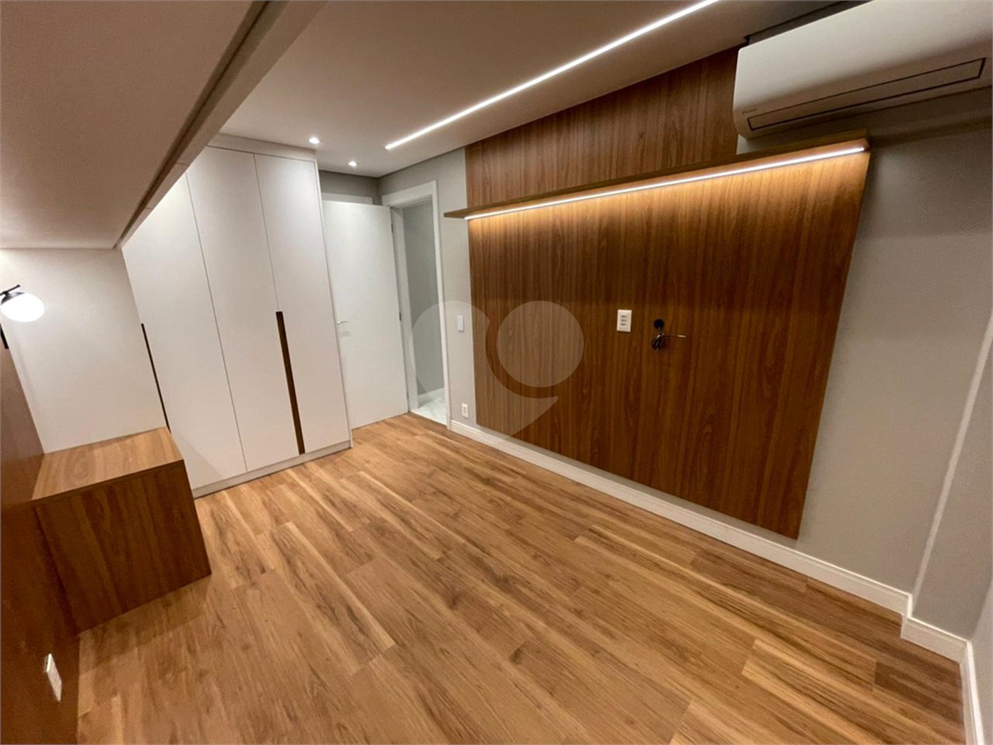 Apartamento à venda ou para alugar com 3 quartos, sendo 1 suíte, em Barra Funda, São Paulo, SP
