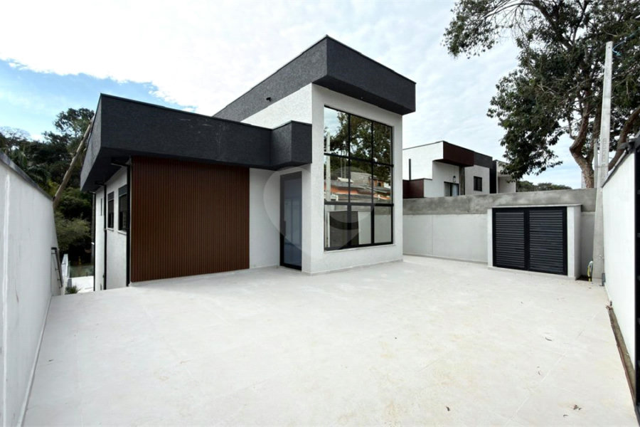 Casa Térrea à venda com 3 quartos, sendo 1 suíte, em Serra da Cantareira, Mairiporã, SP