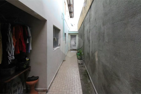 Sobrado à venda com 6 quartos, sendo 1 suíte, em Vila Olinda, São Paulo, SP