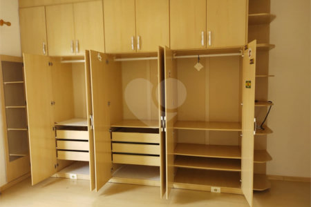 Sobrado à venda com 3 quartos, sendo 1 suíte, em Parque Ipê, São Paulo, SP