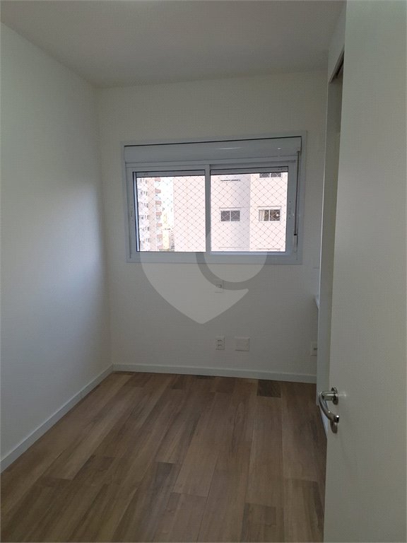 Apartamento à venda com 3 suítes em Vila Anastácio, São Paulo, SP