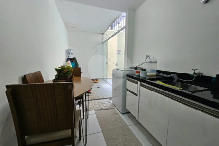 APTO TERREO COM QUINTYAL AMPLO, 2 QUARTOS 1 SUITE ,R$ 440 MIL
