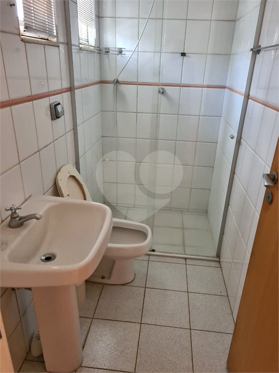 Casa à venda com 6 quartos, sendo 4 suítes, no condomínio Jardim Paulista I, Vinhedo - SP