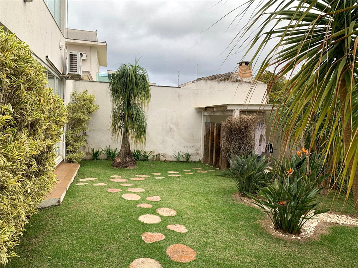Casa à venda com 2 suítes em Condomínio Loteamento Quadra dos Príncipes, Atibaia, SP