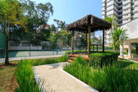 Apartamento à venda com 4 suítes em Vila Sofia, São Paulo, SP