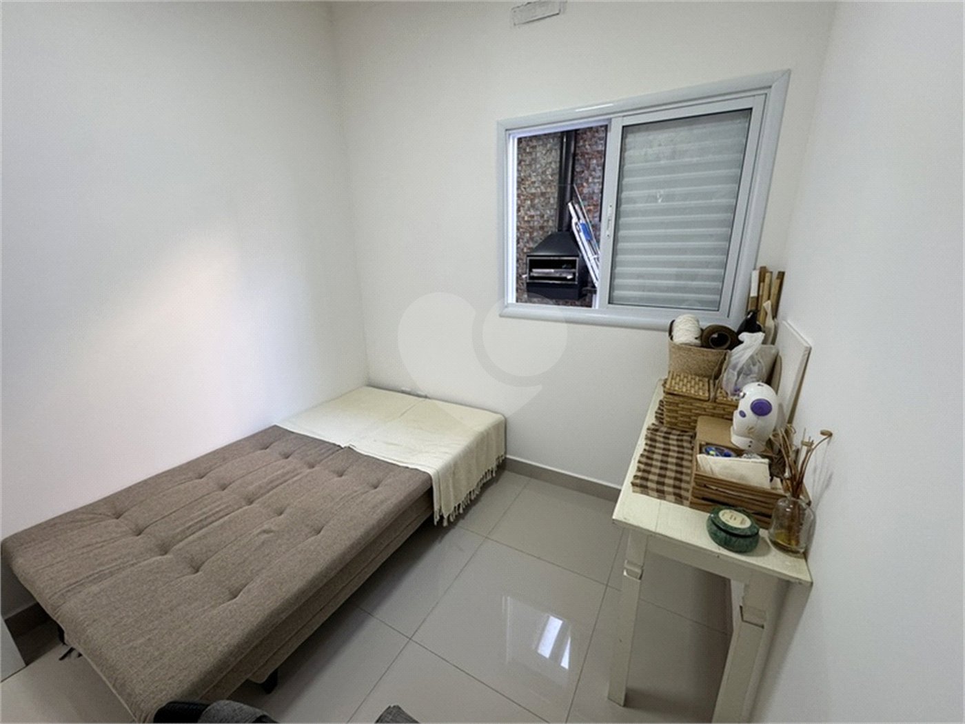 Casa à venda com 3 quartos, sendo 1 suíte, no condomínio Jardim Guarujá, Salto - SP