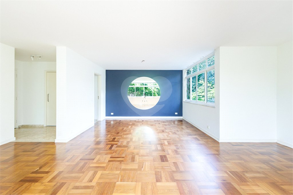 Apartamento à venda com 3 quartos, sendo 1 suíte, em Jardim Europa, São Paulo, SP