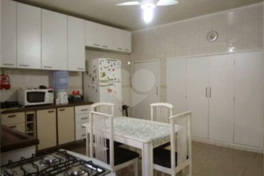 Sobrado à venda com 3 quartos, sendo 1 suíte, em Tremembé, São Paulo, SP
