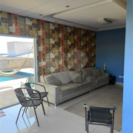 Casa à venda com 4 quartos, sendo 3 suítes,  no condomínio Aruã Brisas II, Mogi das Cruzes - SP