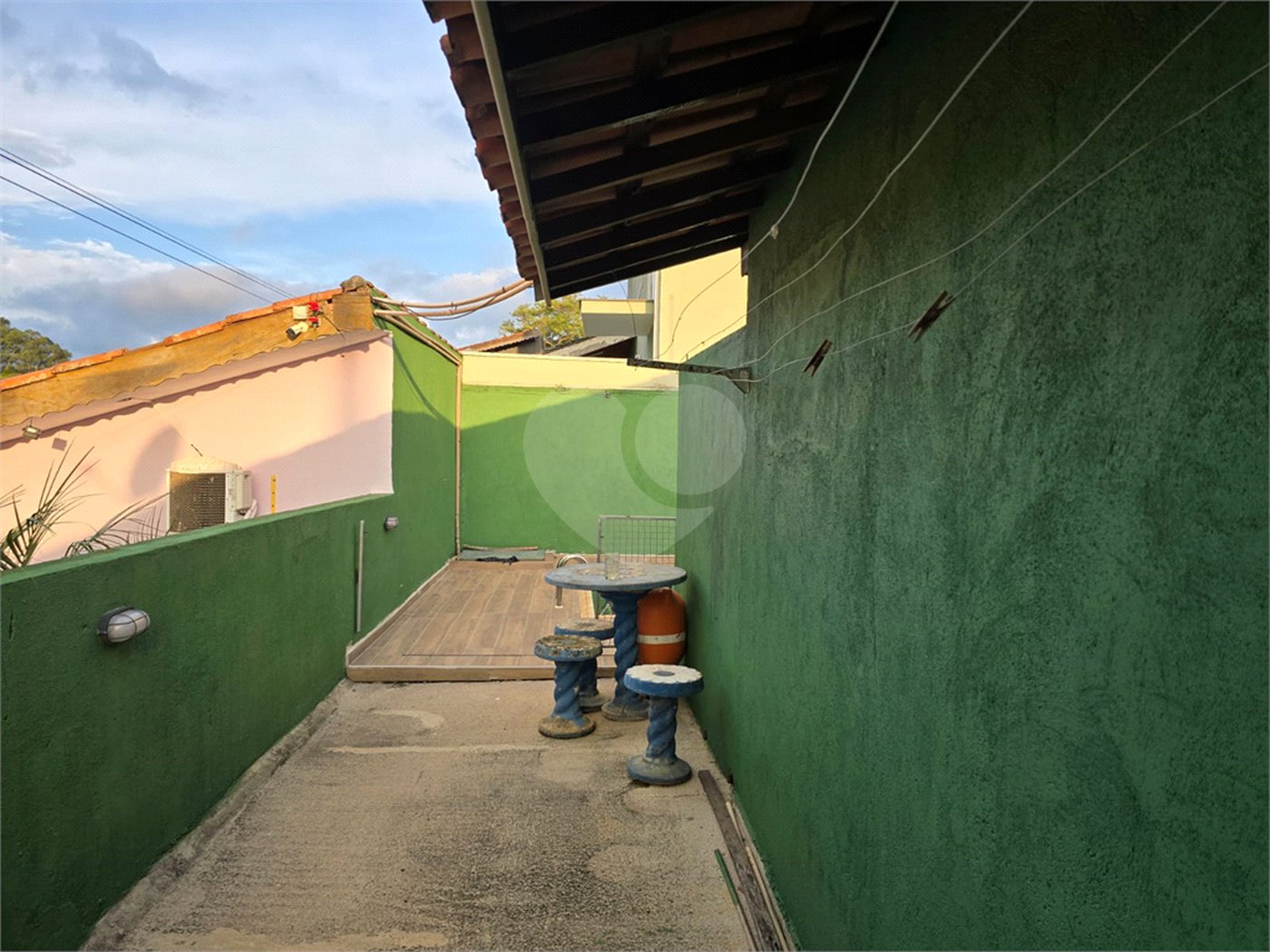 Casa à venda com 2 quartos em Ressaca, Atibaia, SP