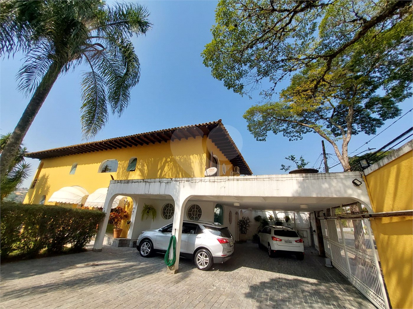 Sobrado à venda com 4 suítes em Vila Inah, São Paulo, SP