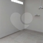 Sobrado à venda com 3 quartos, sendo 1 suíte,  em Jardim Regis, São Paulo, SP