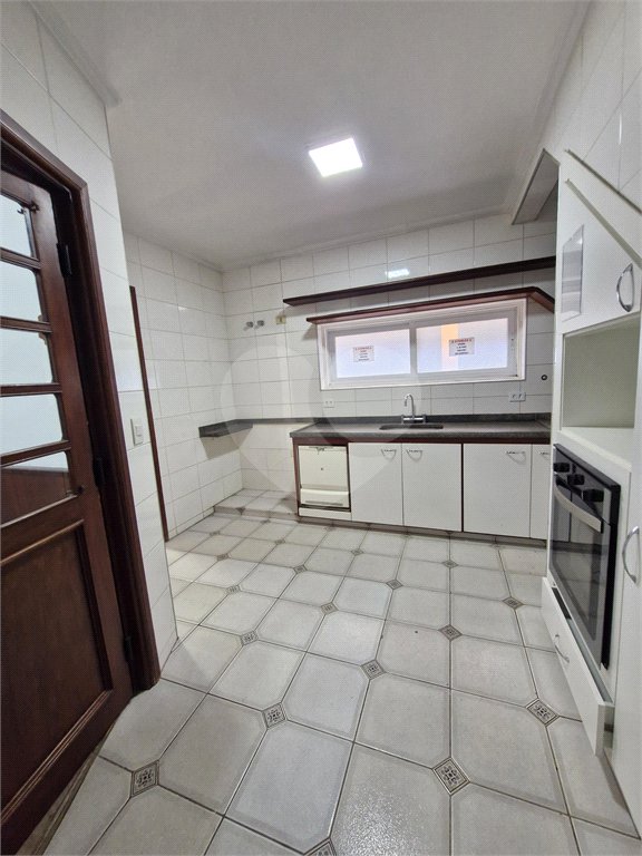 Casa à venda ou para alugar com 5 quartos, sendo 4 suítes,  em Santa Rosa, Vinhedo, SP