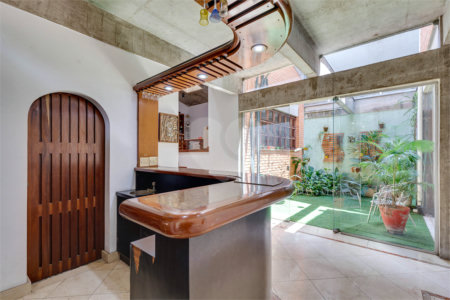 Sobrado à venda com 4 quartos, sendo 1 suíte, em Alto da Boa Vista, São Paulo, SP