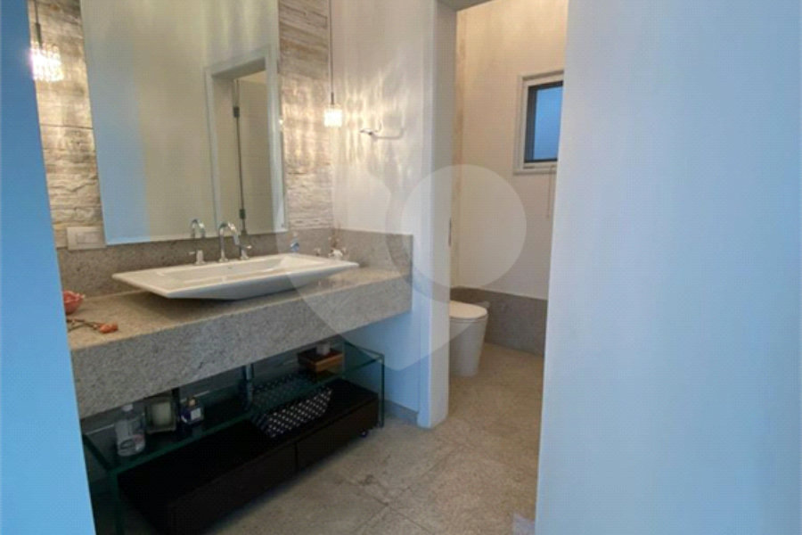 Casa à venda com 3 suítes no condomínio Parque Itatiaia, Mairiporã - SP
