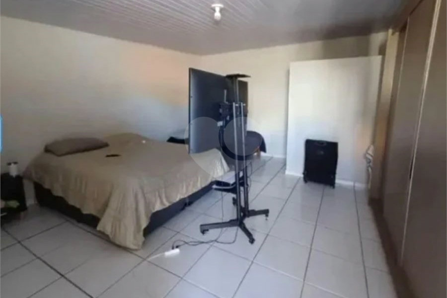Sobrado à venda com 4 quartos, sendo 1 suíte, em Jaraguá, São Paulo, SP