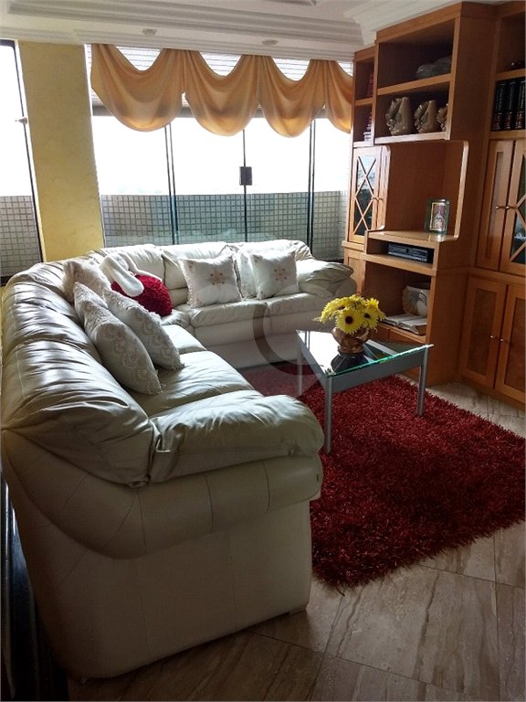 Triplex à venda com 4 suítes em Vila Paulicéia, São Paulo, SP