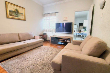 Casa à venda com 3 quartos, sendo 1 suíte, em Lapa, São Paulo, SP
