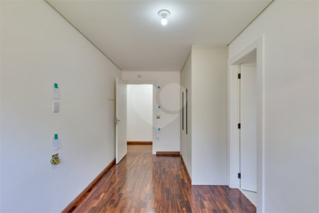 Casa Térrea à venda com 4 quartos, sendo 3 suítes, em Jardim Prudência, São Paulo, SP