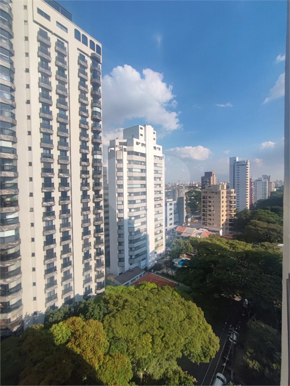 Cobertura à venda com 3 suítes em Vila Nova Conceição, São Paulo, SP