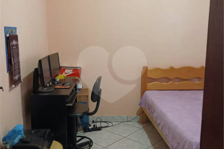 Casa à venda com 4 quartos, sendo 1 suíte,  no Centro, Salesópolis, SP