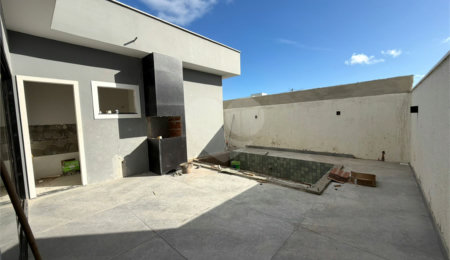 Casa em condomínio à venda com 3 quartos, sendo 1 suíte,  em Nova São Pedro, São Pedro da Aldeia, RJ