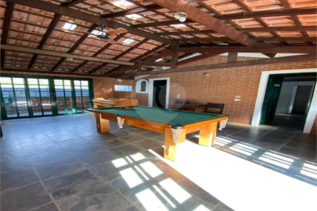 Chácara à venda com 10 quartos, sendo 2 suítes, em Mombaça, São Roque, SP
