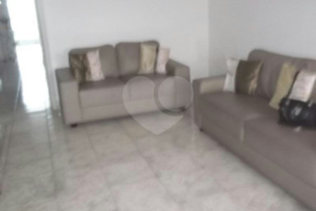 Casa Térrea à venda com 3 quartos em Vila Brasilina, São Paulo, SP