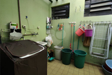 Casa à venda com 3 quartos, sendo 1 suíte, no Centro, Poá, SP