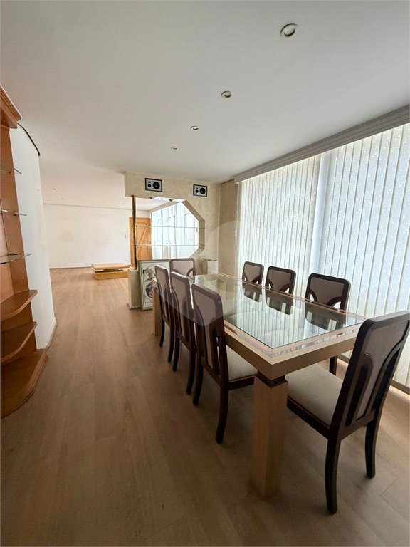 Apartamento à venda com 3 quartos, sendo 1 suíte, em Santa Cecília, São Paulo, SP
