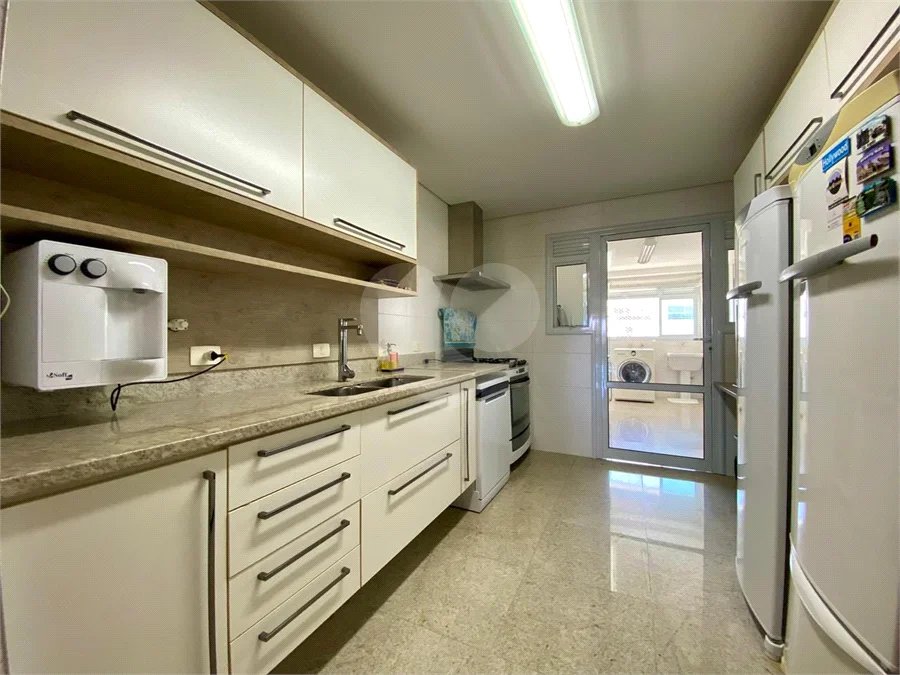 Apartamento à venda com 4 suítes em Riviera de São Lourenço, Bertioga, SP