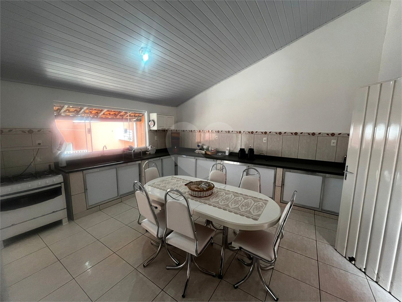 Casa à venda com 3 quartos, sendo 1 suíte, em Jardim Itália, Itapetininga, SP