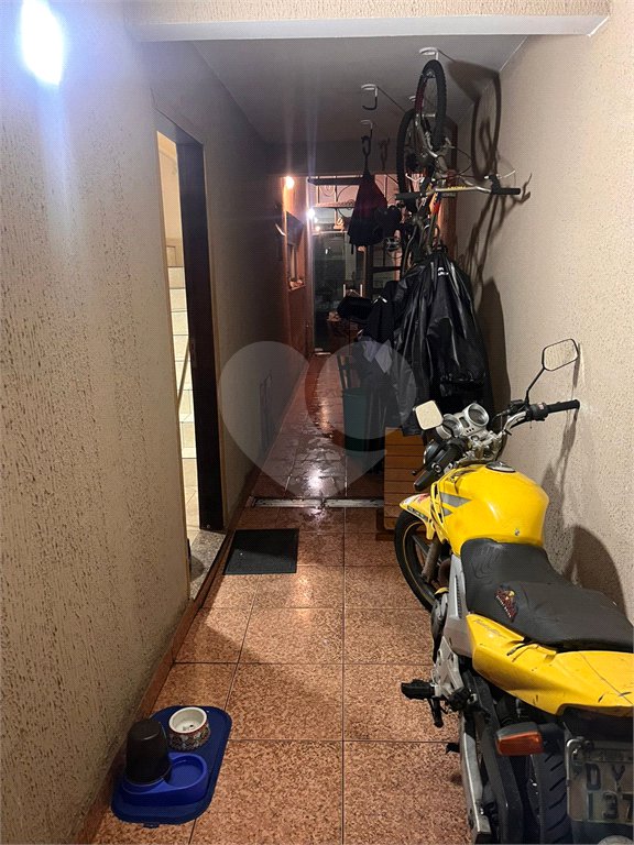 Sobrado à venda com 4 quartos, sendo 1 suíte, em Vila Antonieta, São Paulo, SP