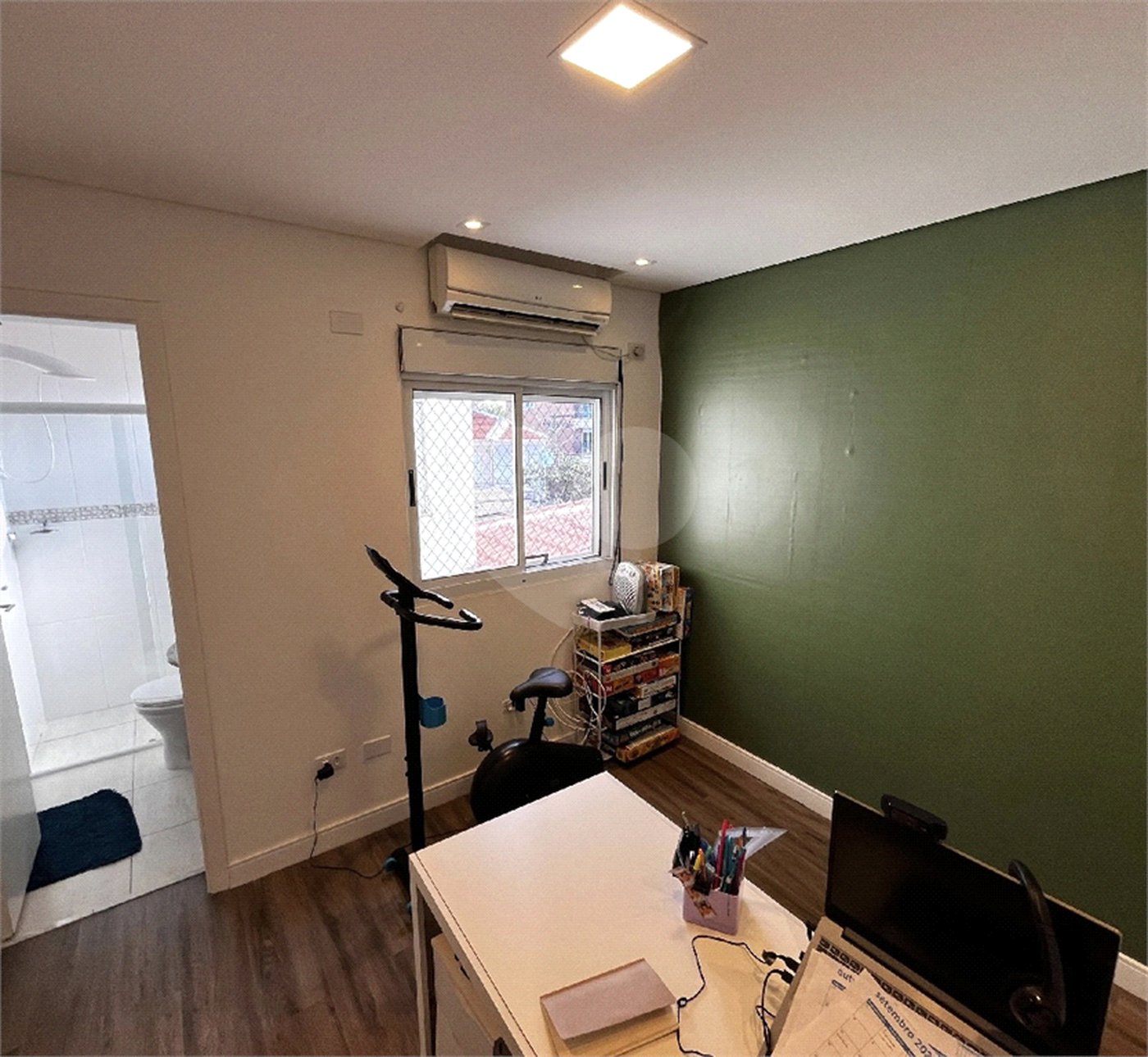 Casa à venda com 3 suítes no condomínio Barbará IV, São Paulo - SP