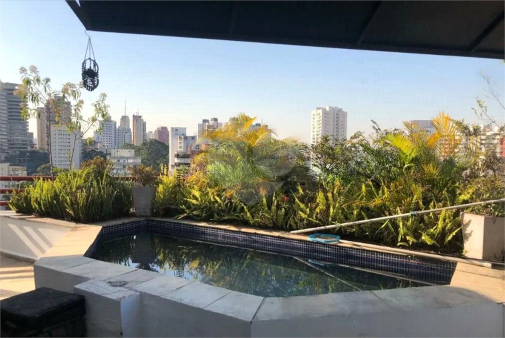 Cobertura à venda com 3 suítes em Vila Andrade, São Paulo, SP