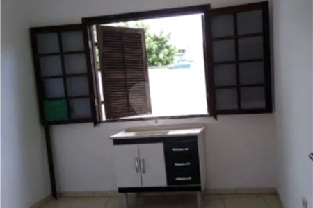 Sobrado à venda com 6 quartos em Munhoz Júnior, Osasco, SP