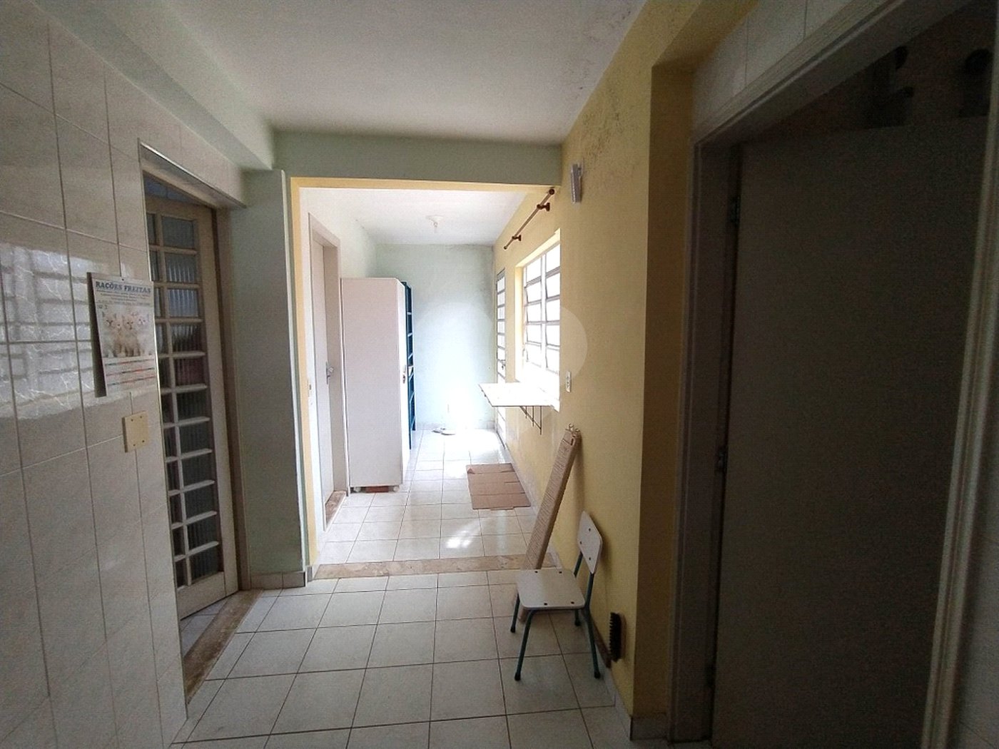 Casa à venda com 6 quartos, sendo 2 suítes, em Chora Menino, São Paulo, SP