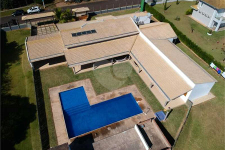 Casa à venda com 5 quartos, sendo 3 suítes, no condomínio Residencial Vale das Laranjeiras, Indaiatuba - SP