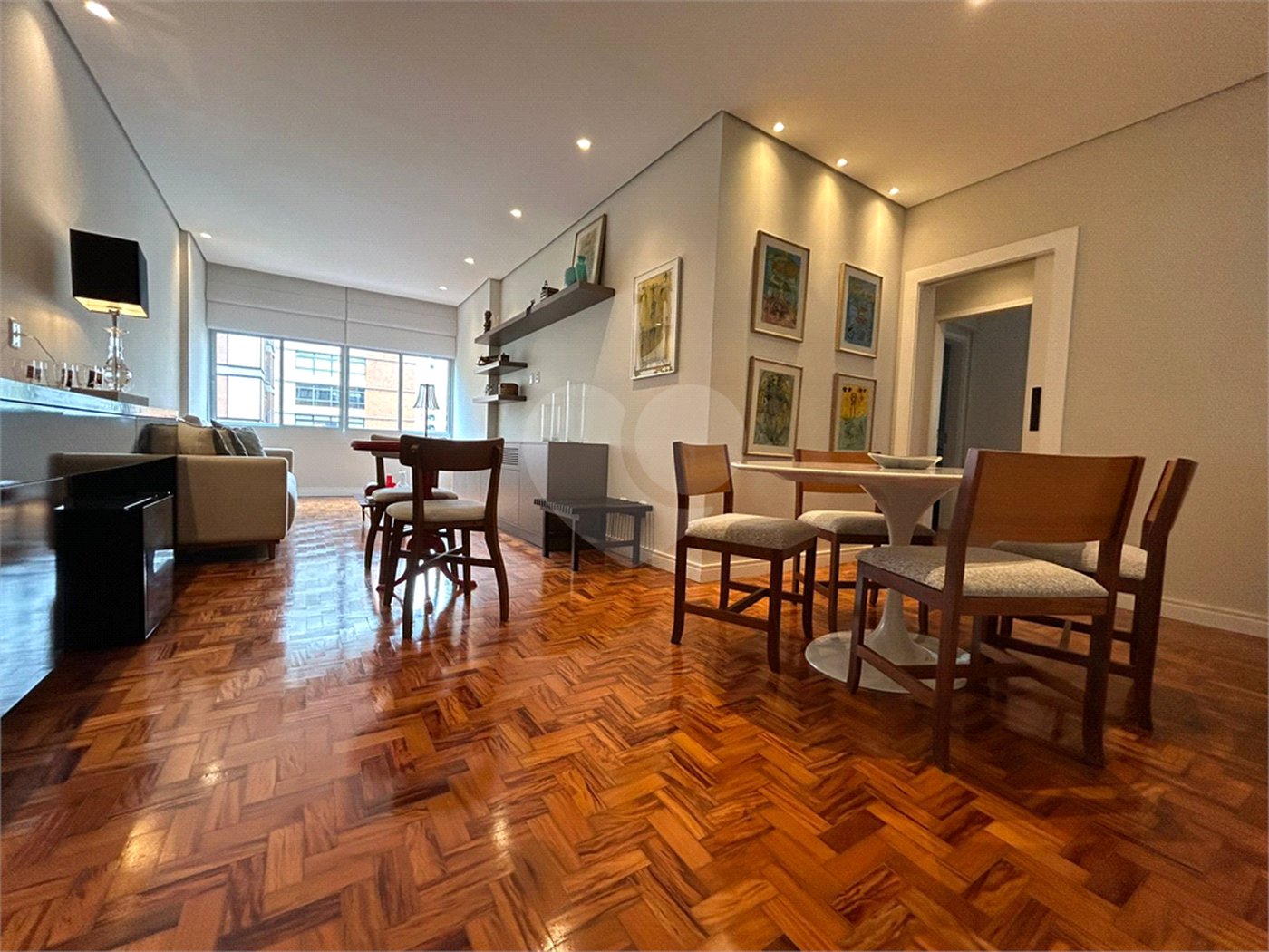 Apartamento à venda com 2 quartos, sendo 1 suíte, em Cerqueira César, São Paulo, SP