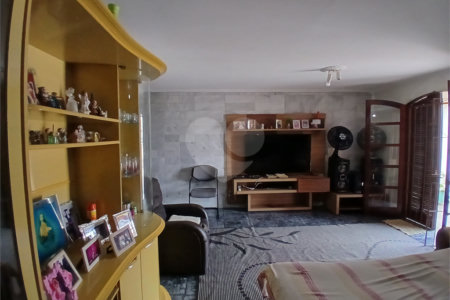 Sobrado à venda com 5 quartos, sendo 1 suíte, em Tucuruvi, São Paulo, SP
