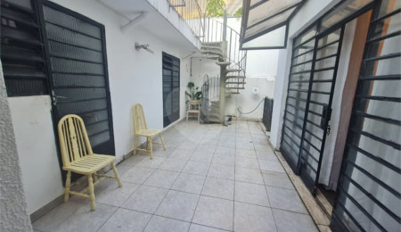 Casa à venda com 3 quartos, sendo 1 suíte,  em Pinheiros, São Paulo, SP