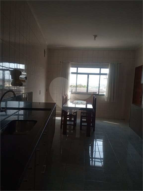 Sobrado à venda com 5 quartos em Jardim Itapuã, Sorocaba, SP